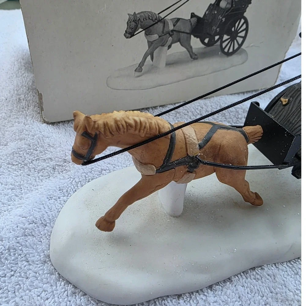 Dept 56 Kings Road‎ Cab Heritage Village Collection Dickens 5581-6 1989 D1